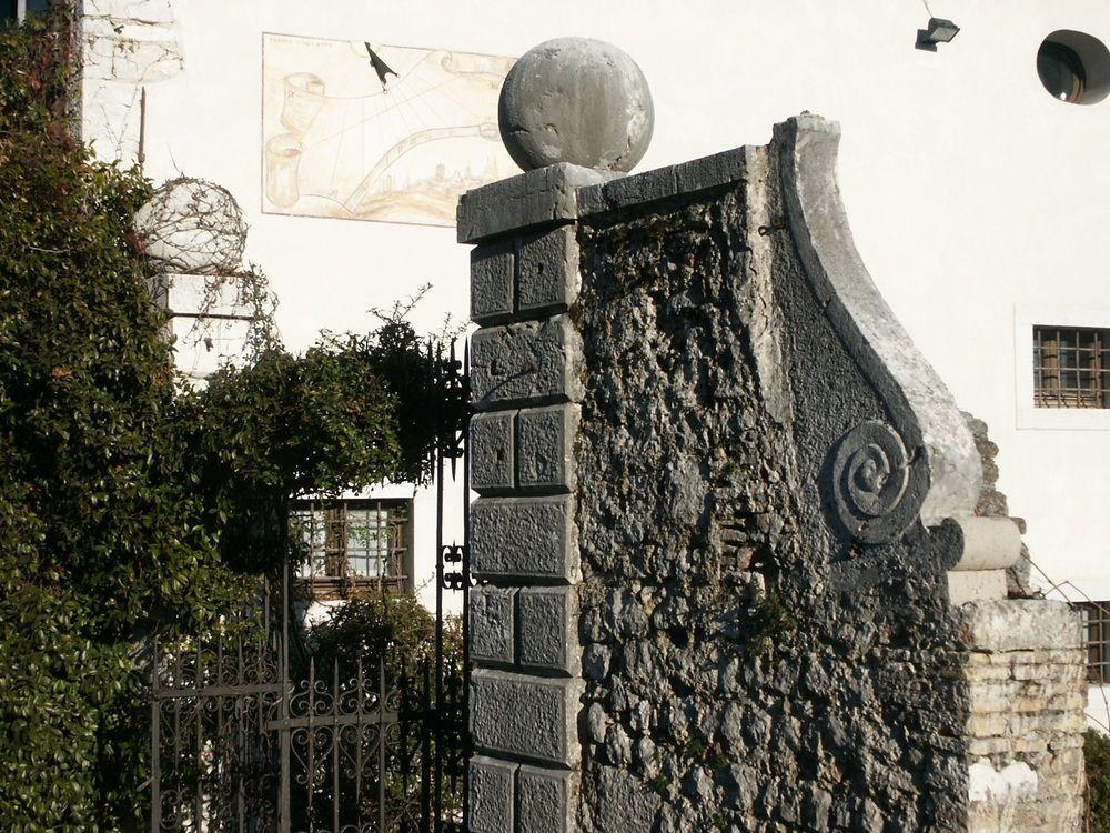 Hotel Villa Policreti Castello d'Aviano Exterior photo
