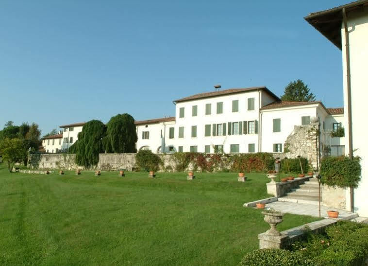 Hotel Villa Policreti Castello d'Aviano Exterior photo